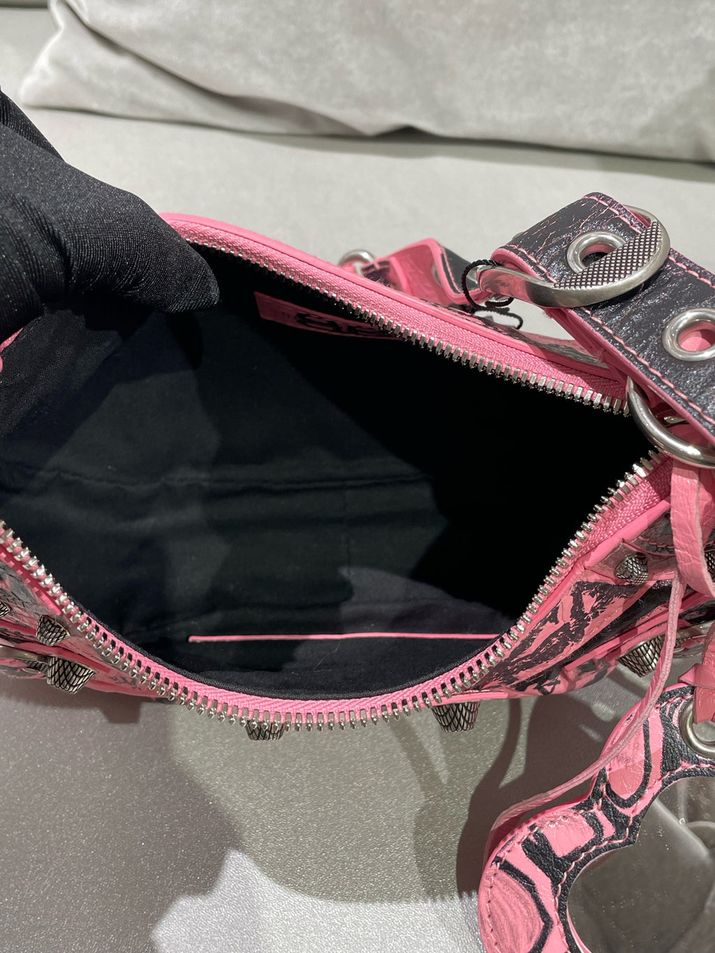 Balenciaga LE CAGOLE GRAFFITI Pink 671309210GB9060