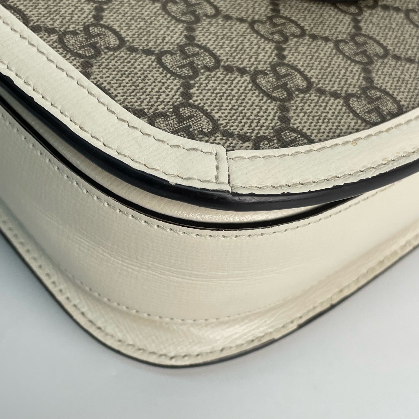 Gucci Gucci Horsebit 1955 Collection White 602204 92TCG 9761