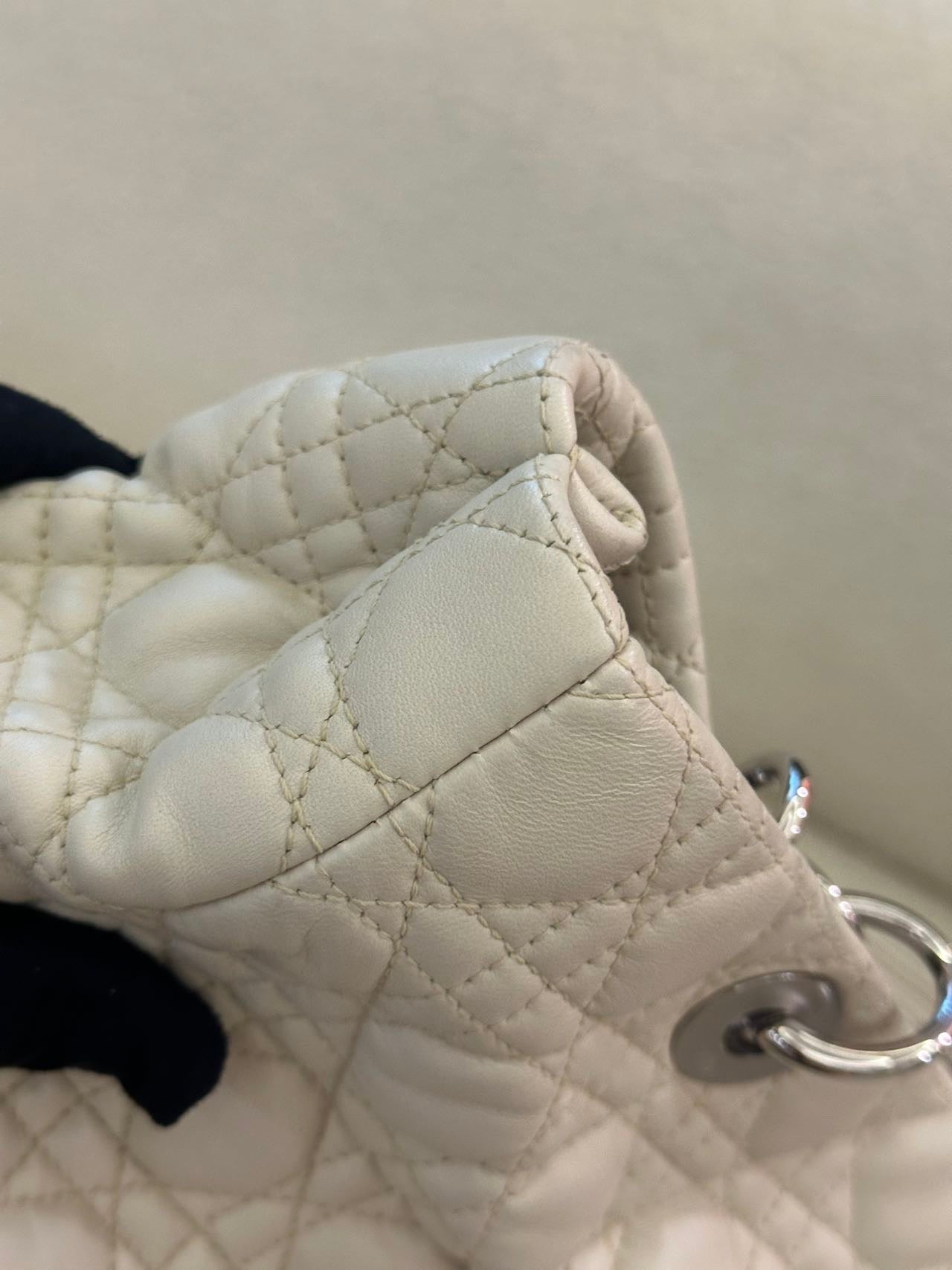 Dior White