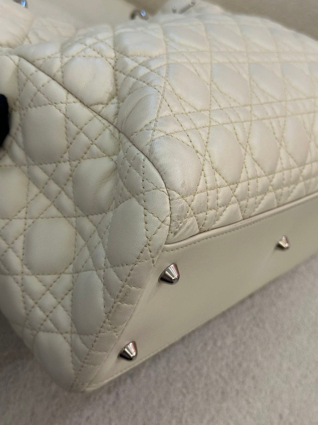 Dior White