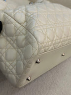 Dior White