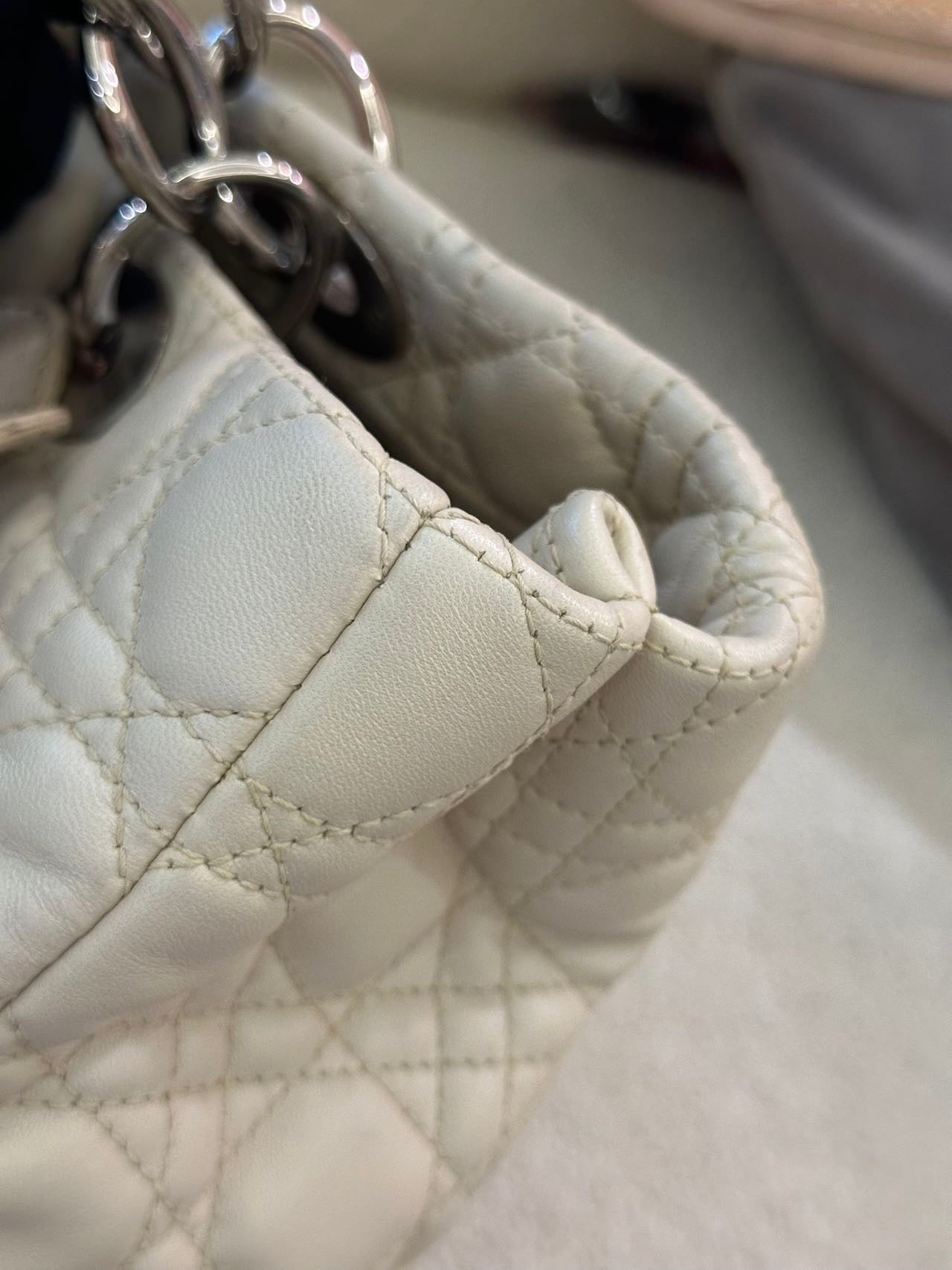 Dior White