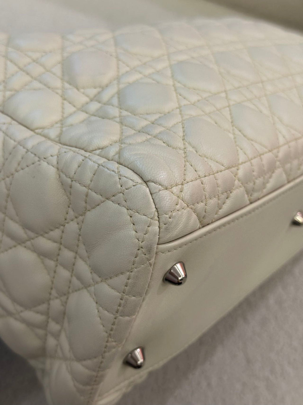 Dior White