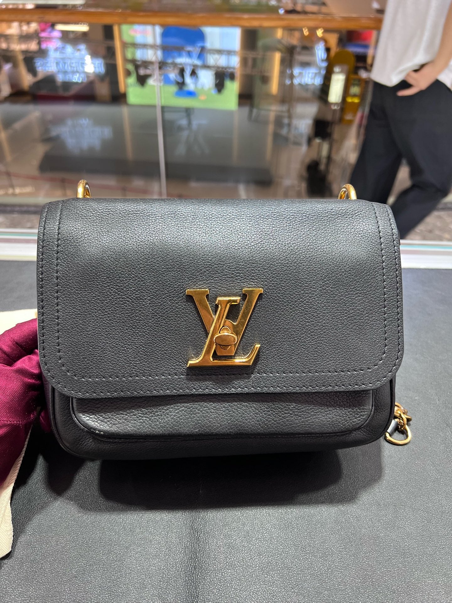 Louis Vuitton Black M57073