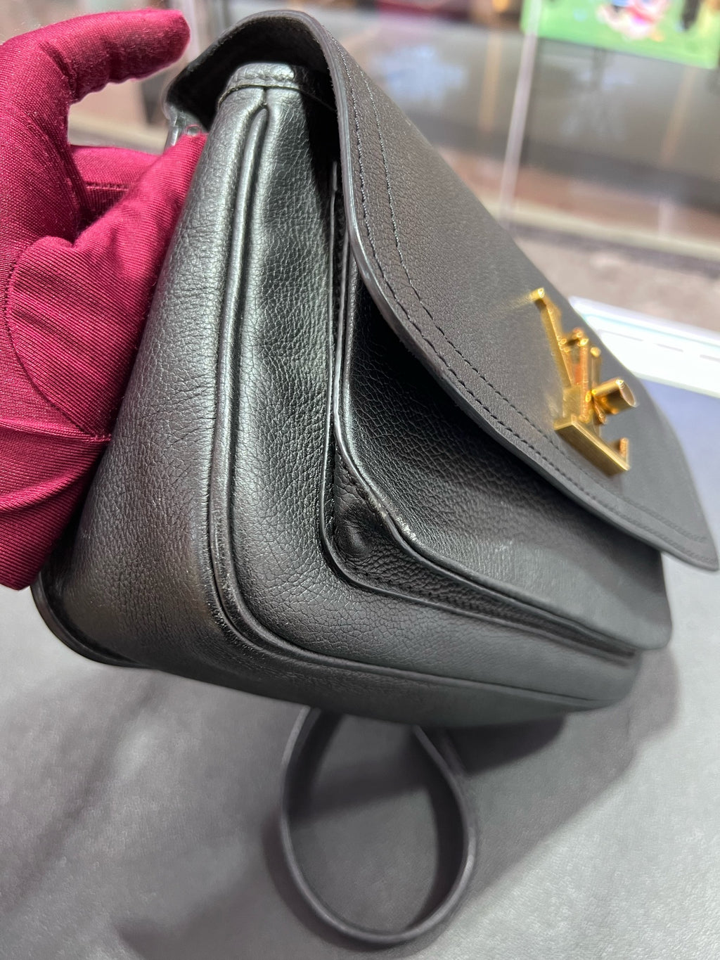 Louis Vuitton Black M57073