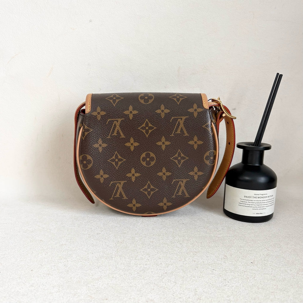 Louis Vuitton Saddle Bag