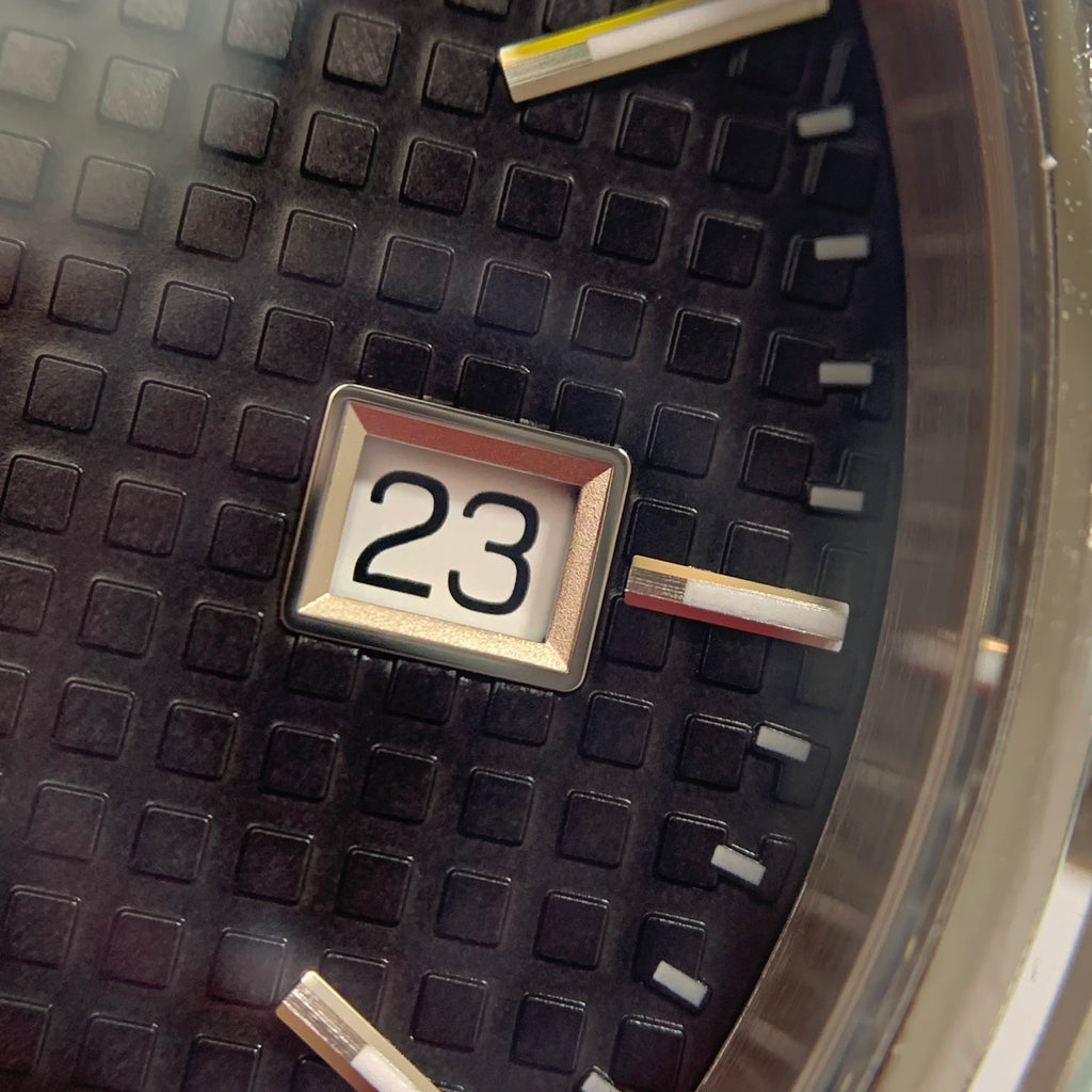 Tissot Classic 40.00 MM x 39.50 MM T137.407.16.051.00