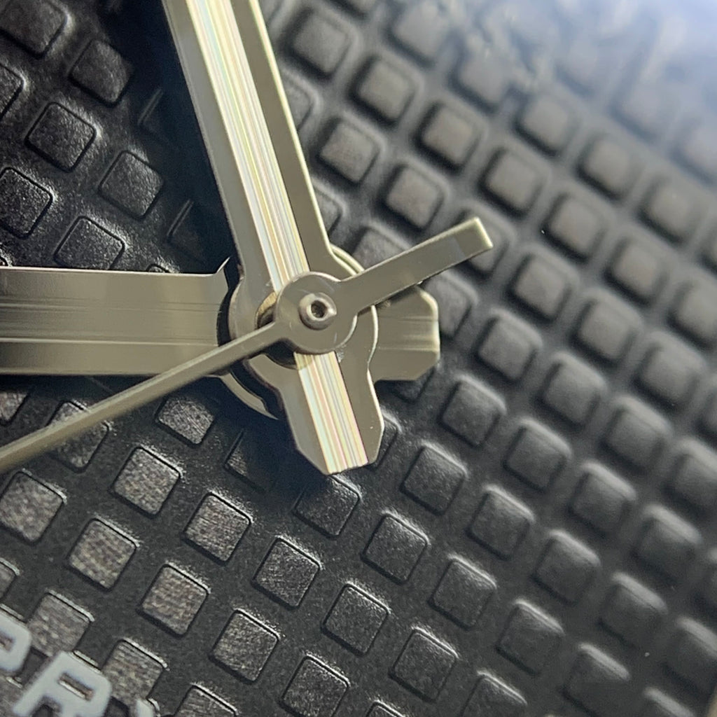 Tissot Classic 40.00 MM x 39.50 MM T137.407.16.051.00