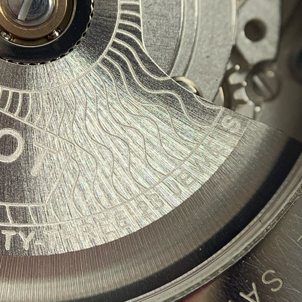 Tissot Classic 40.00 MM x 39.50 MM T137.407.16.051.00
