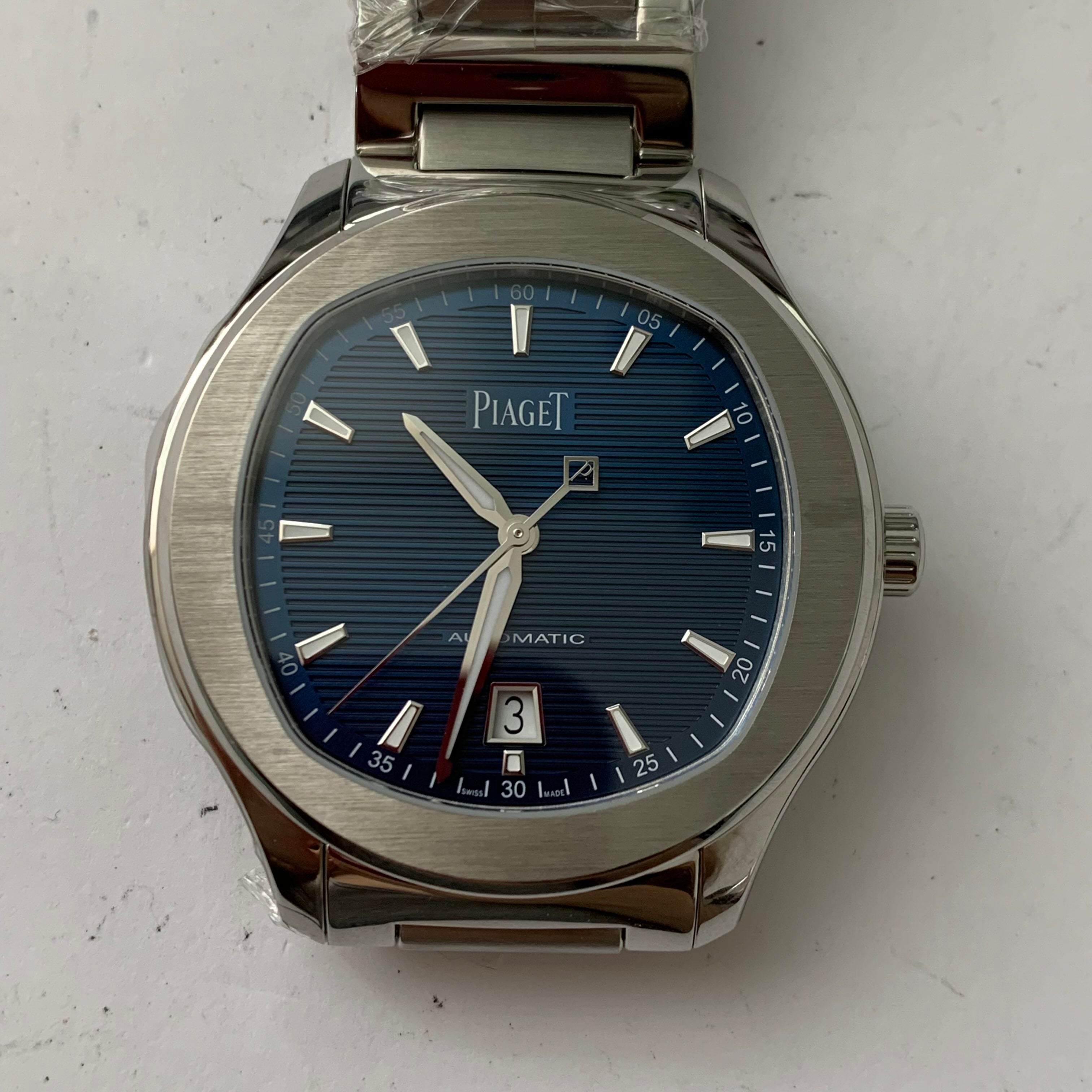 Piaget Piaget Polo Date watch 42 millimeters G0A41002