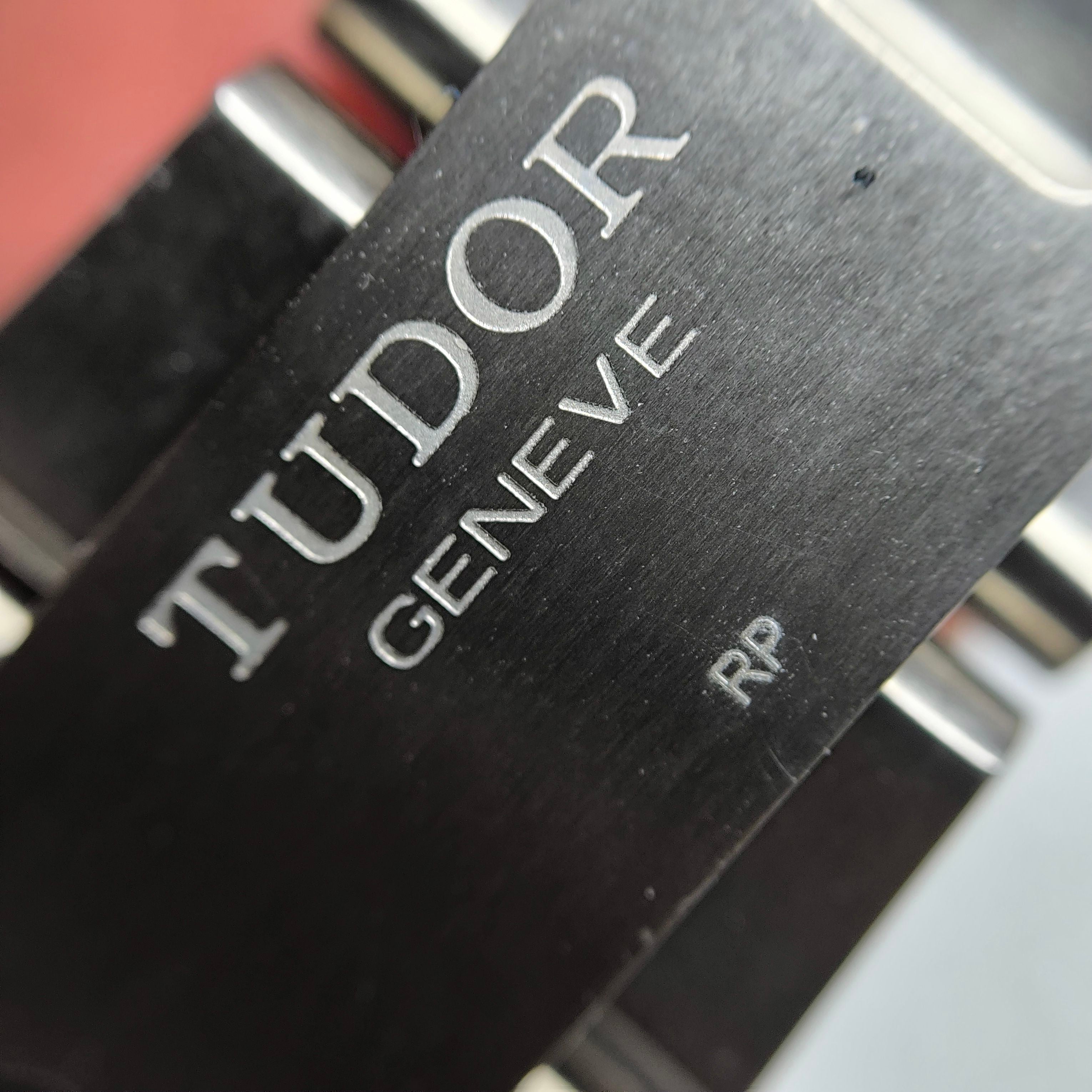 Tudor Leading Subtype 39 39 millimeters m25407n-0001