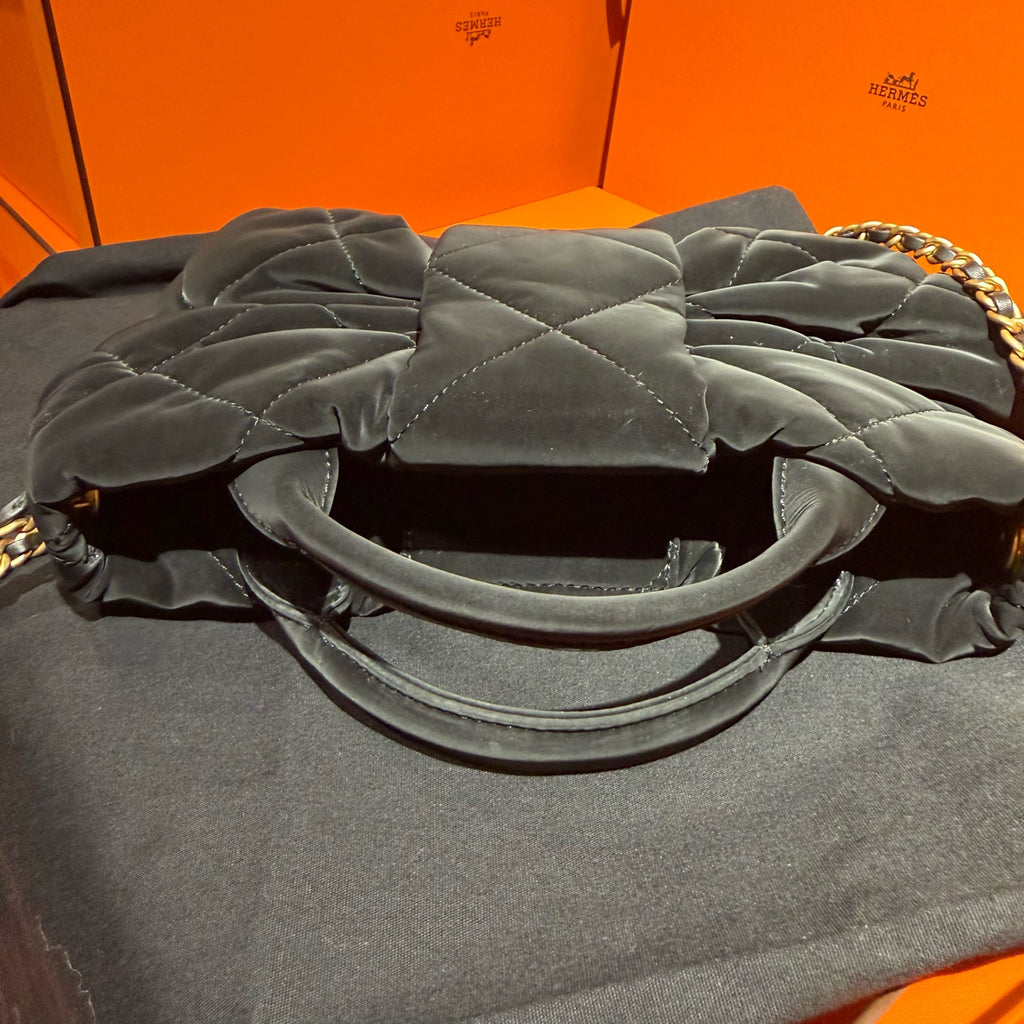 Chanel Mini Bow Handbag Crossbody 18 x 26 x 5cm