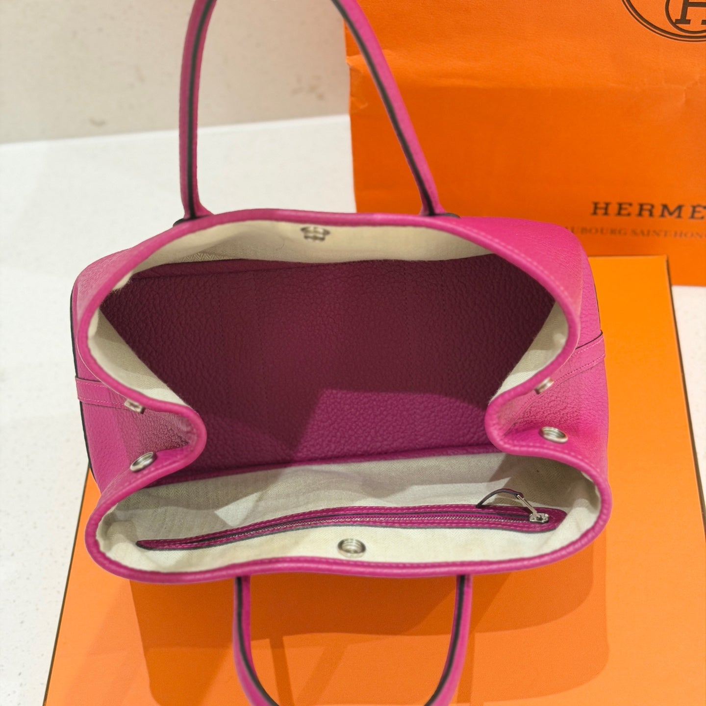 Hermes 915744