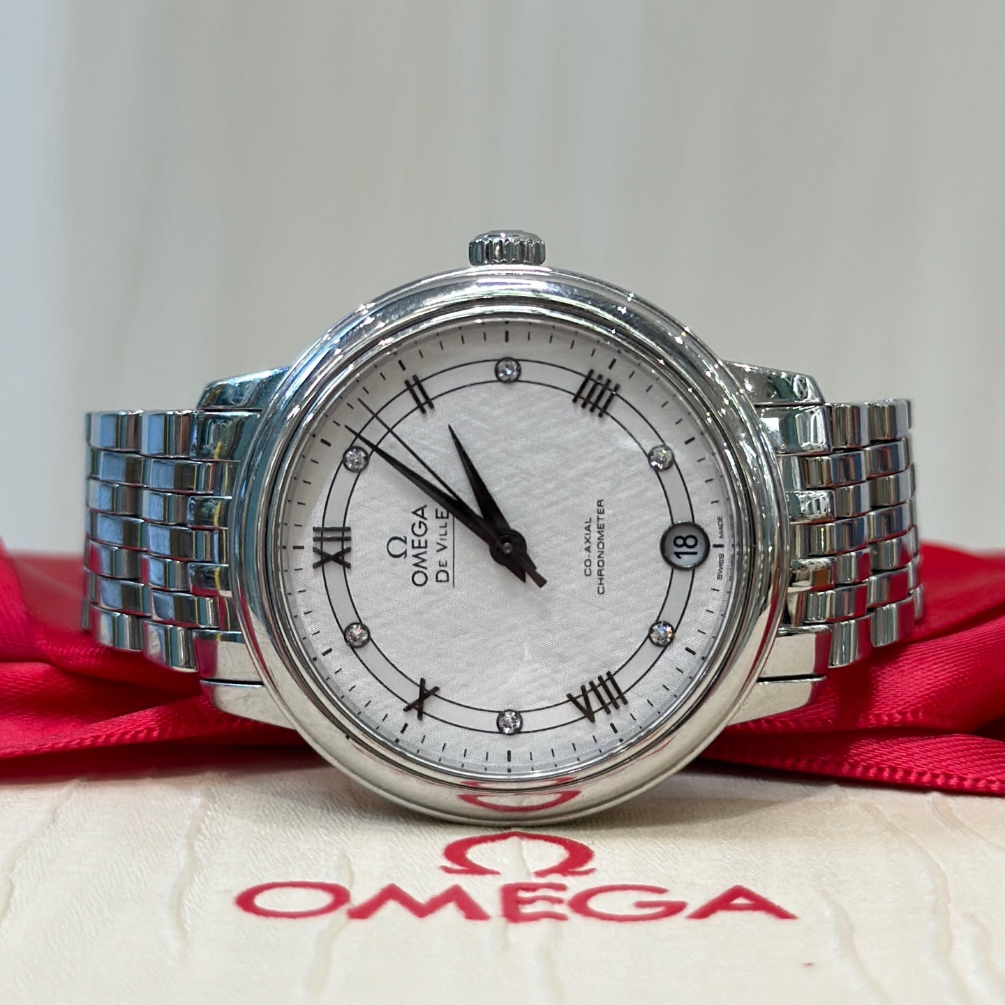 Omega Flying Disc Series 32.7 424.10.33.20.52.002