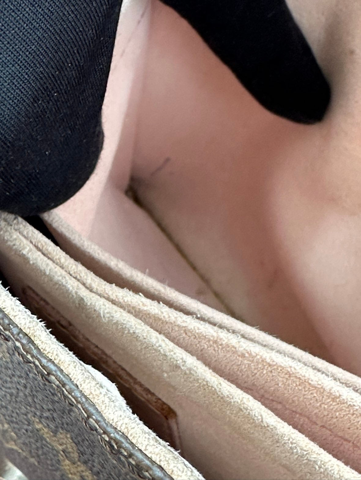 Louis Vuitton Lou Leather Pink Shoulder Bag