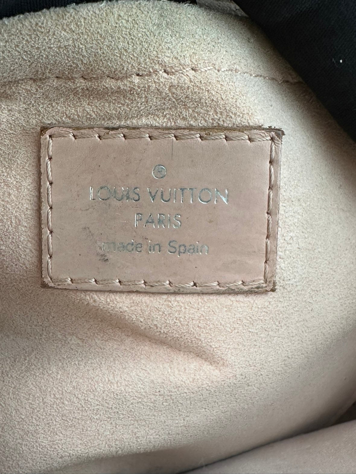 Louis Vuitton Lou Leather Pink Shoulder Bag