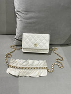 Chanel White Crossbody AP1820B0436910601