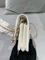 Chanel White Crossbody AP1820B0436910601