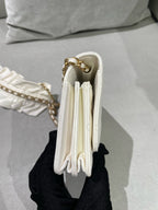 Chanel White Crossbody AP1820B0436910601
