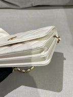 Chanel White Crossbody AP1820B0436910601