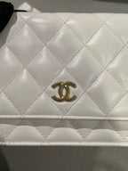 Chanel White Crossbody AP1820B0436910601