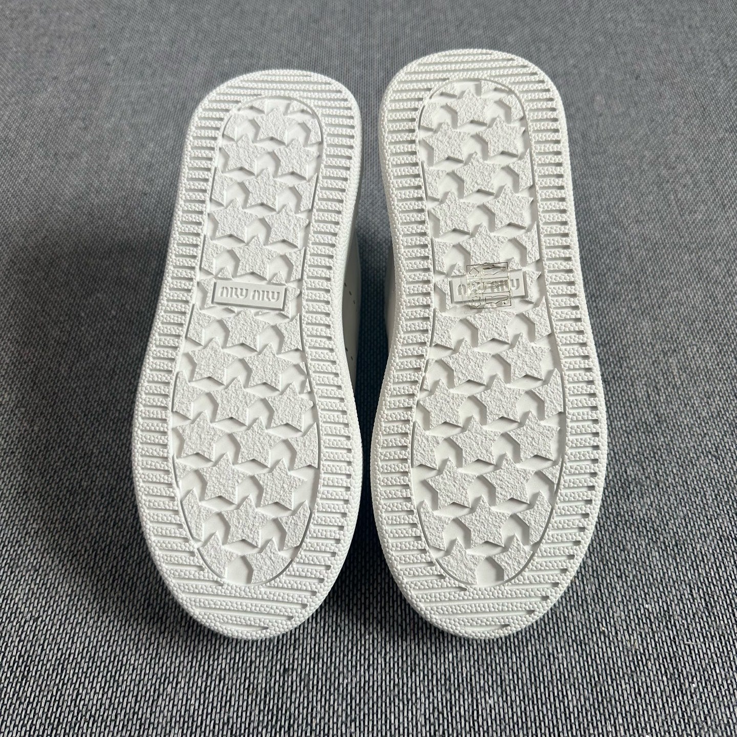 Miu Miu Leather White Skate shoes