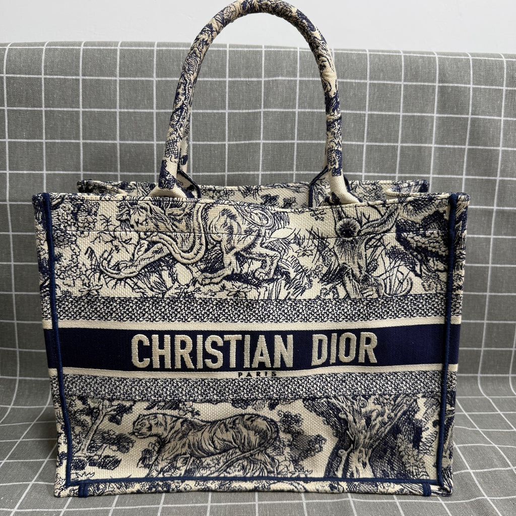 Dior Blue M1296ZRGO_M928