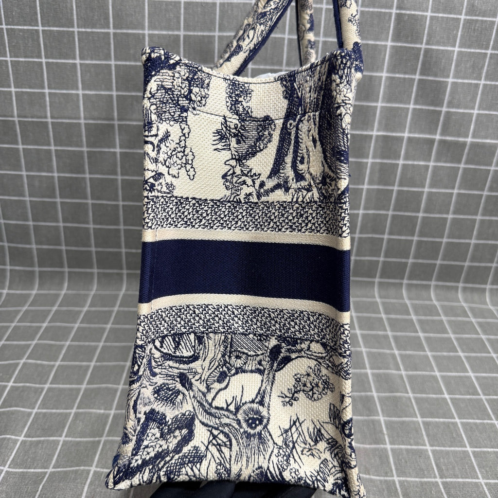 Dior Blue M1296ZRGO_M928