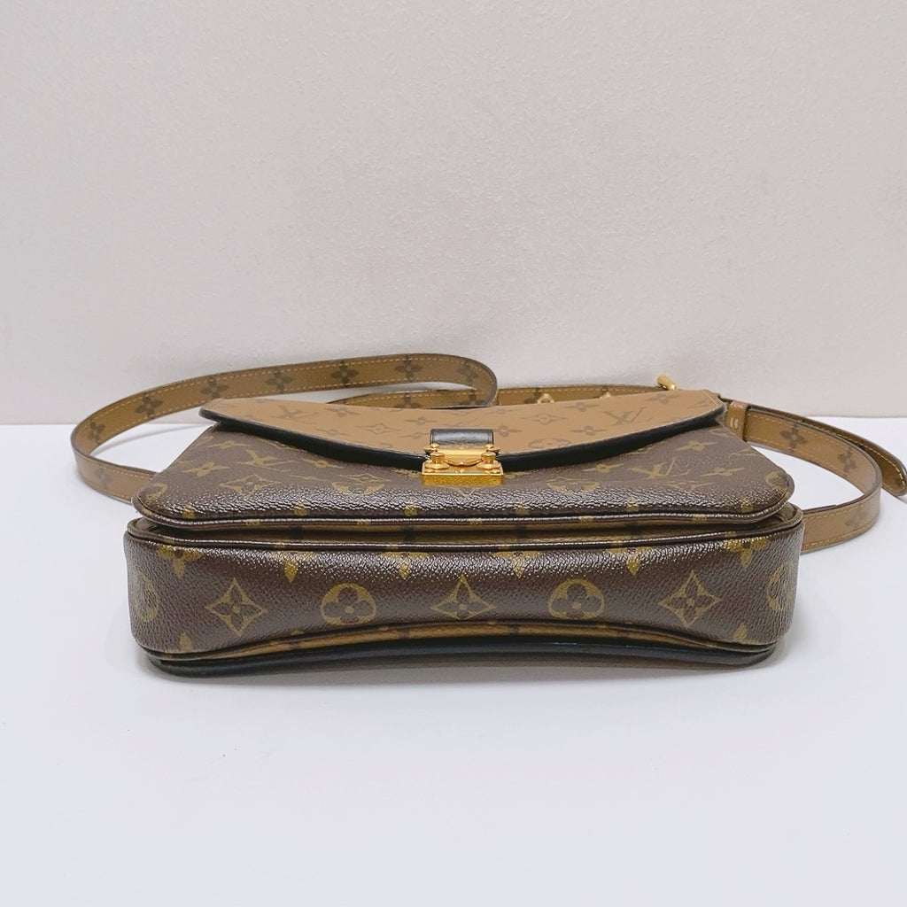 Louis Vuitton Crossbody