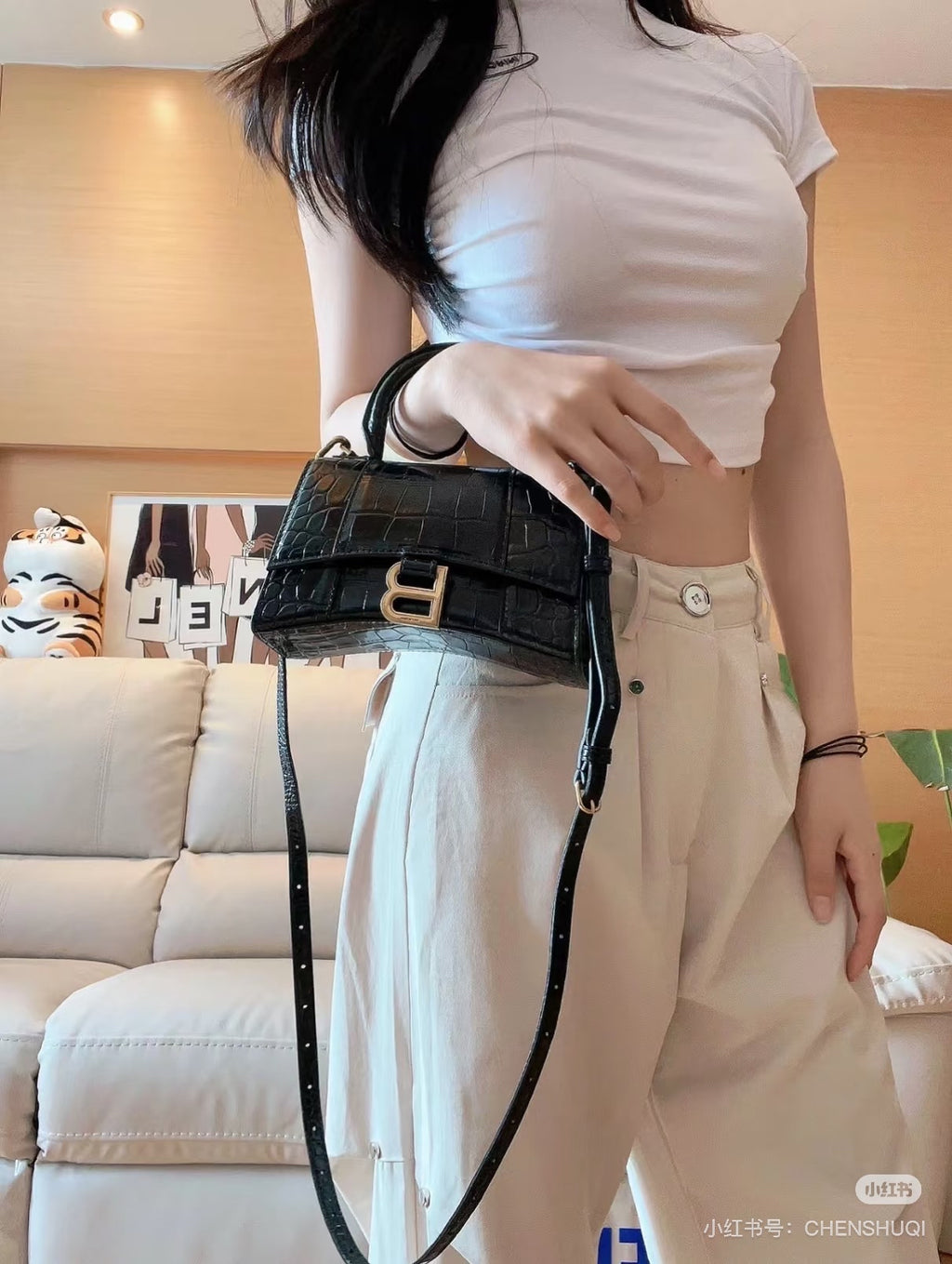 Balenciaga HOURGLASS 5928331LRGM1000