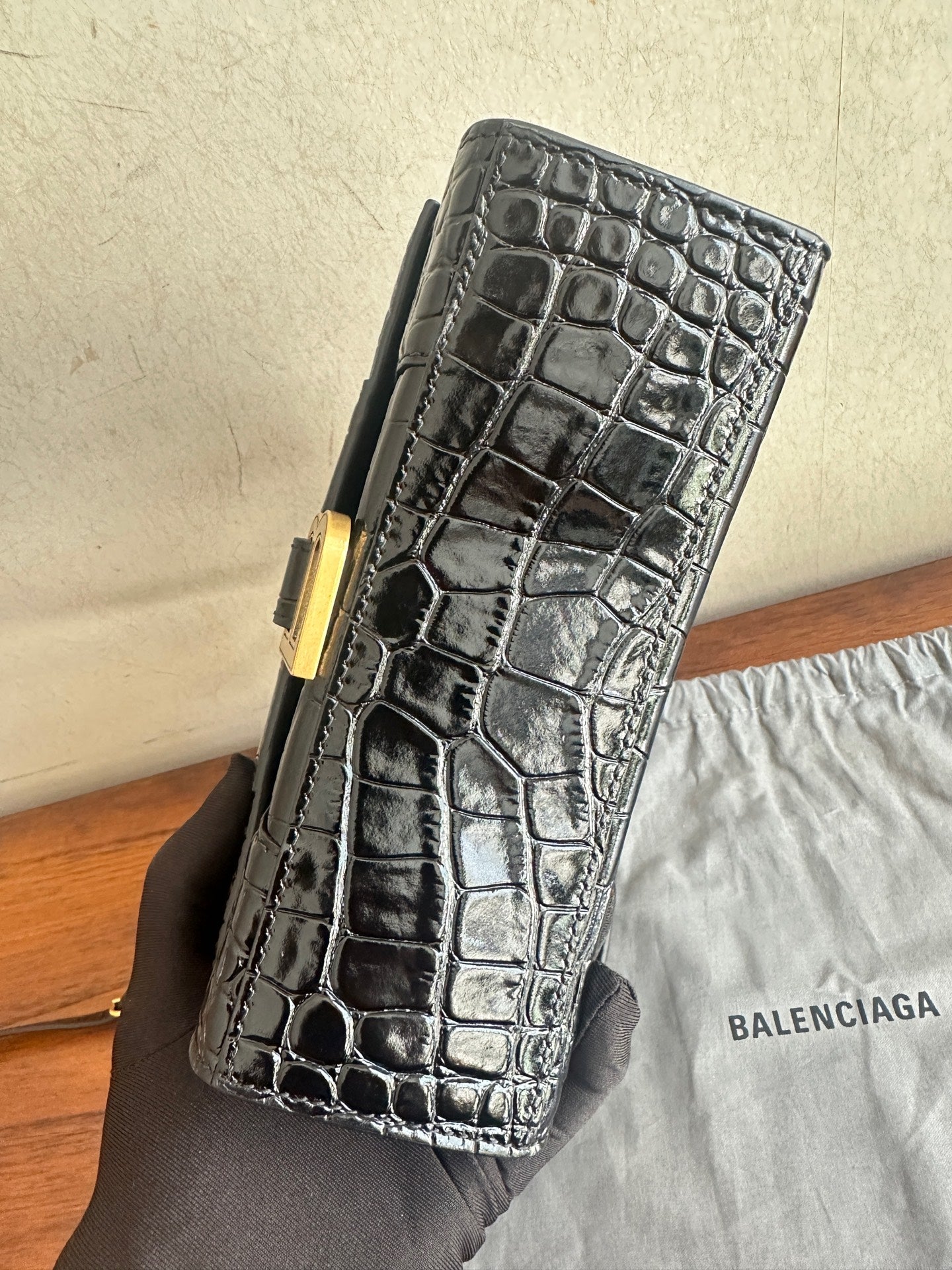 Balenciaga HOURGLASS 5928331LRGM1000