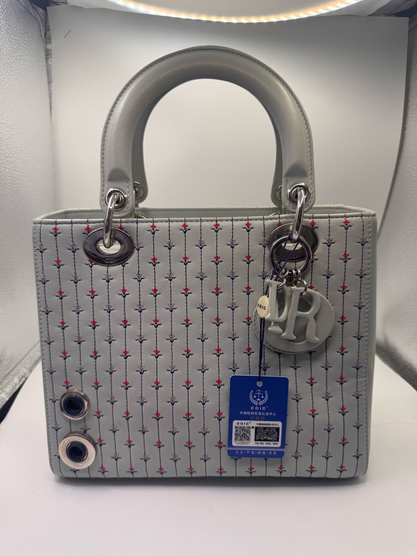 Dior White