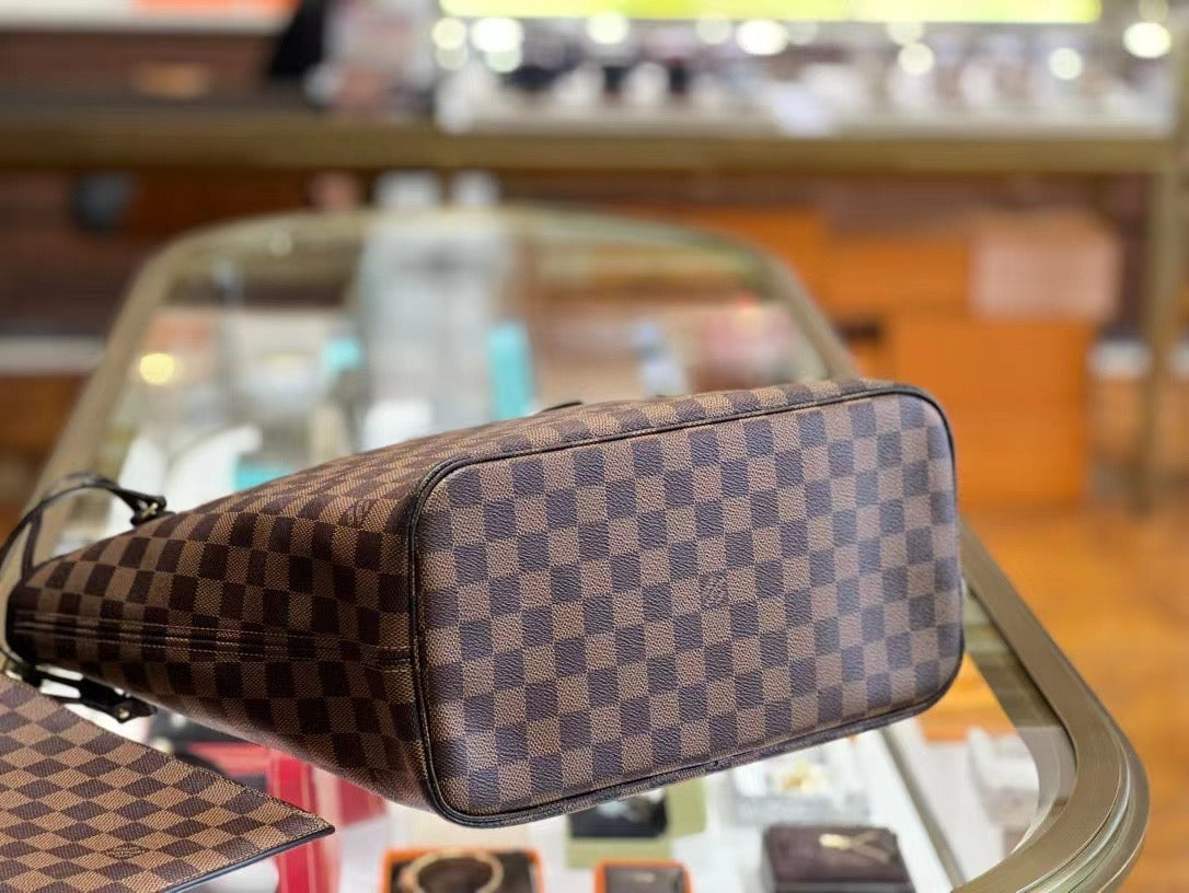 Louis Vuitton Neverfull Red N41357