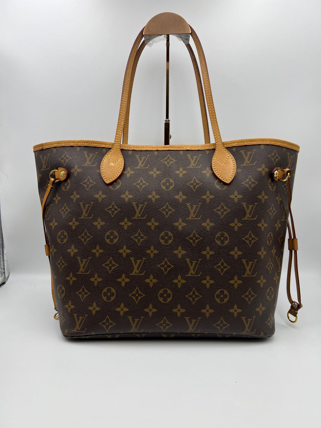 Louis Vuitton NEVERFULL medium-sized handbag M46975