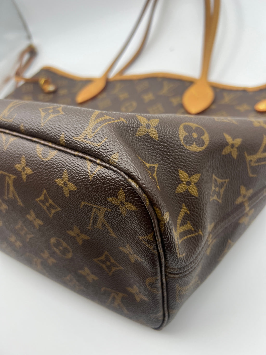 Louis Vuitton NEVERFULL medium-sized handbag M46975