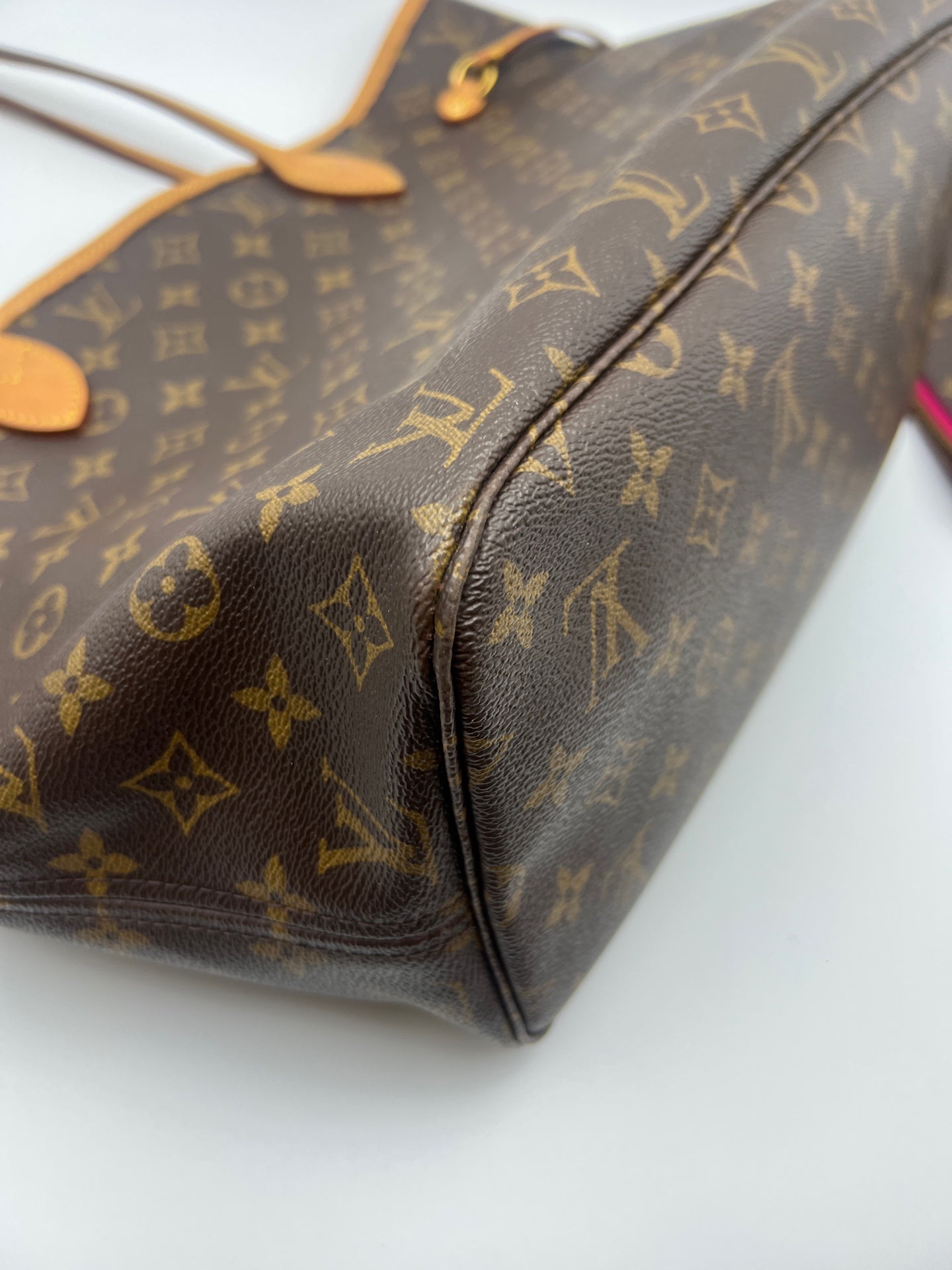Louis Vuitton NEVERFULL medium-sized handbag M46975
