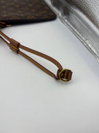 Louis Vuitton NEVERFULL medium-sized handbag M46975