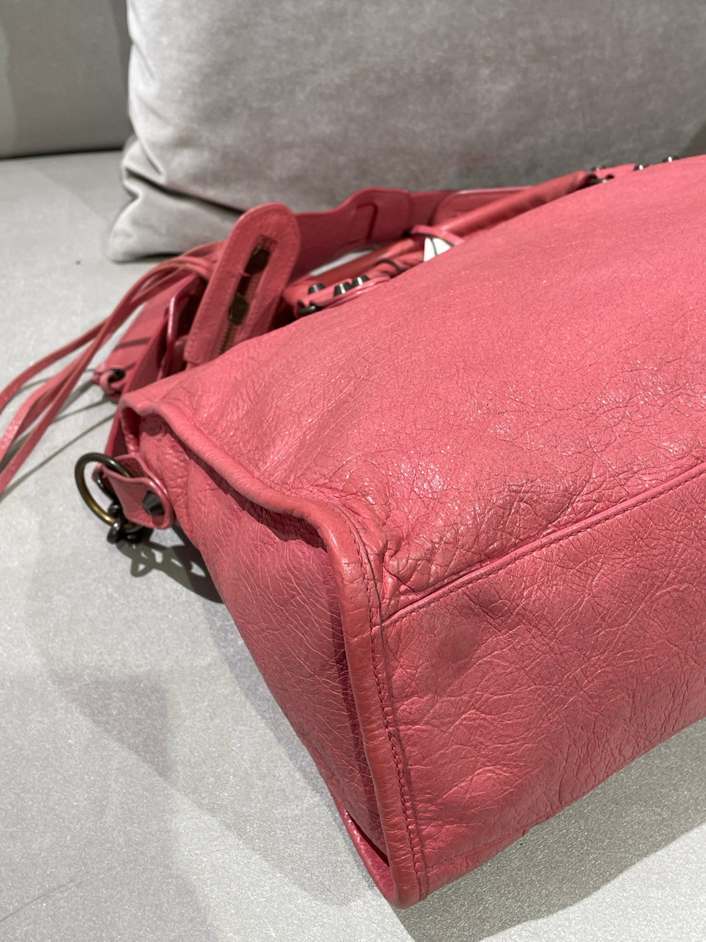 Balenciaga Pink Shoulder Bag 115748-D94JT-6680