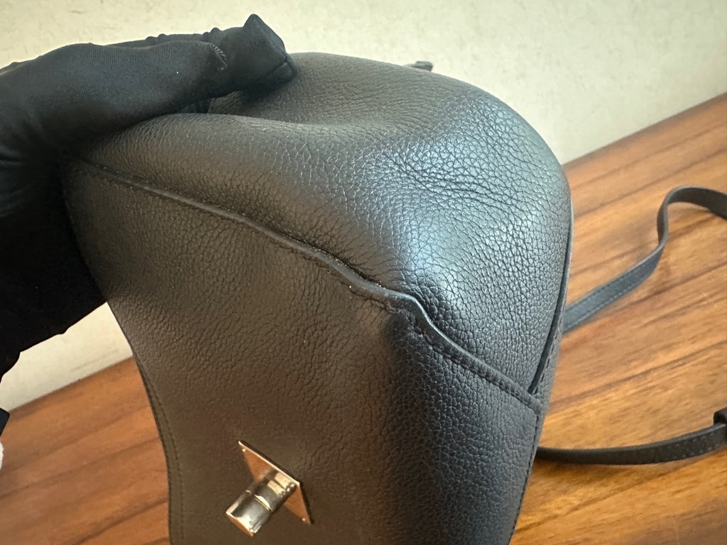 Louis Vuitton Black Crossbody M51200