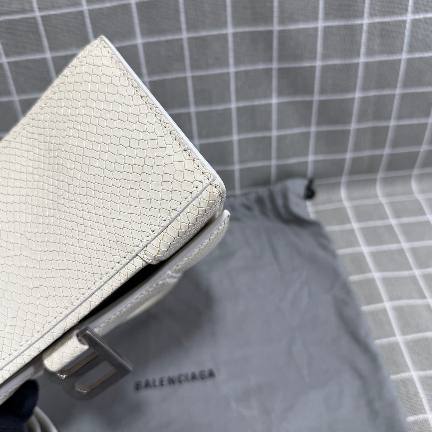 Balenciaga HOURGLASS Denim White Satchel 5935462AAB19000
