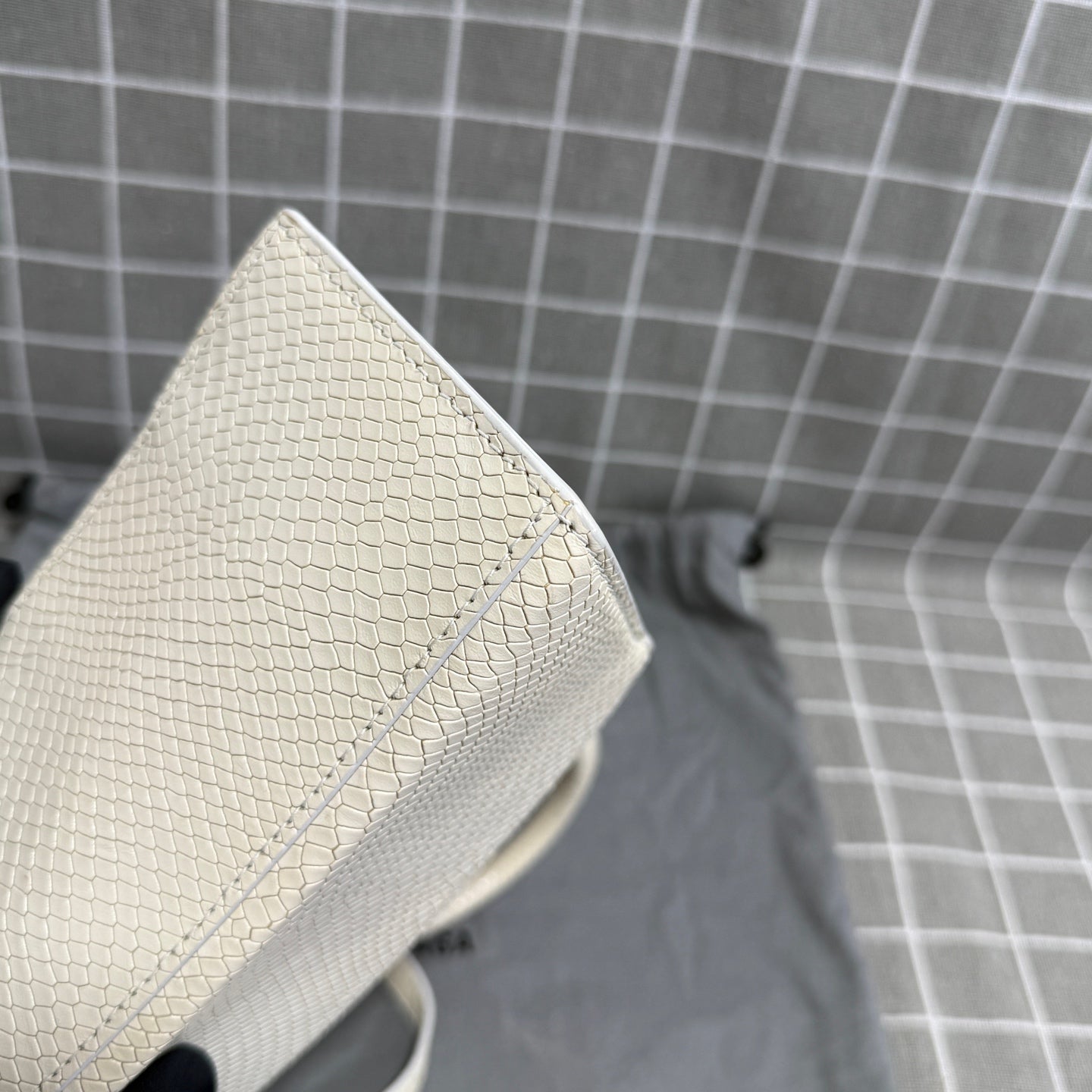 Balenciaga HOURGLASS Denim White Satchel 5935462AAB19000