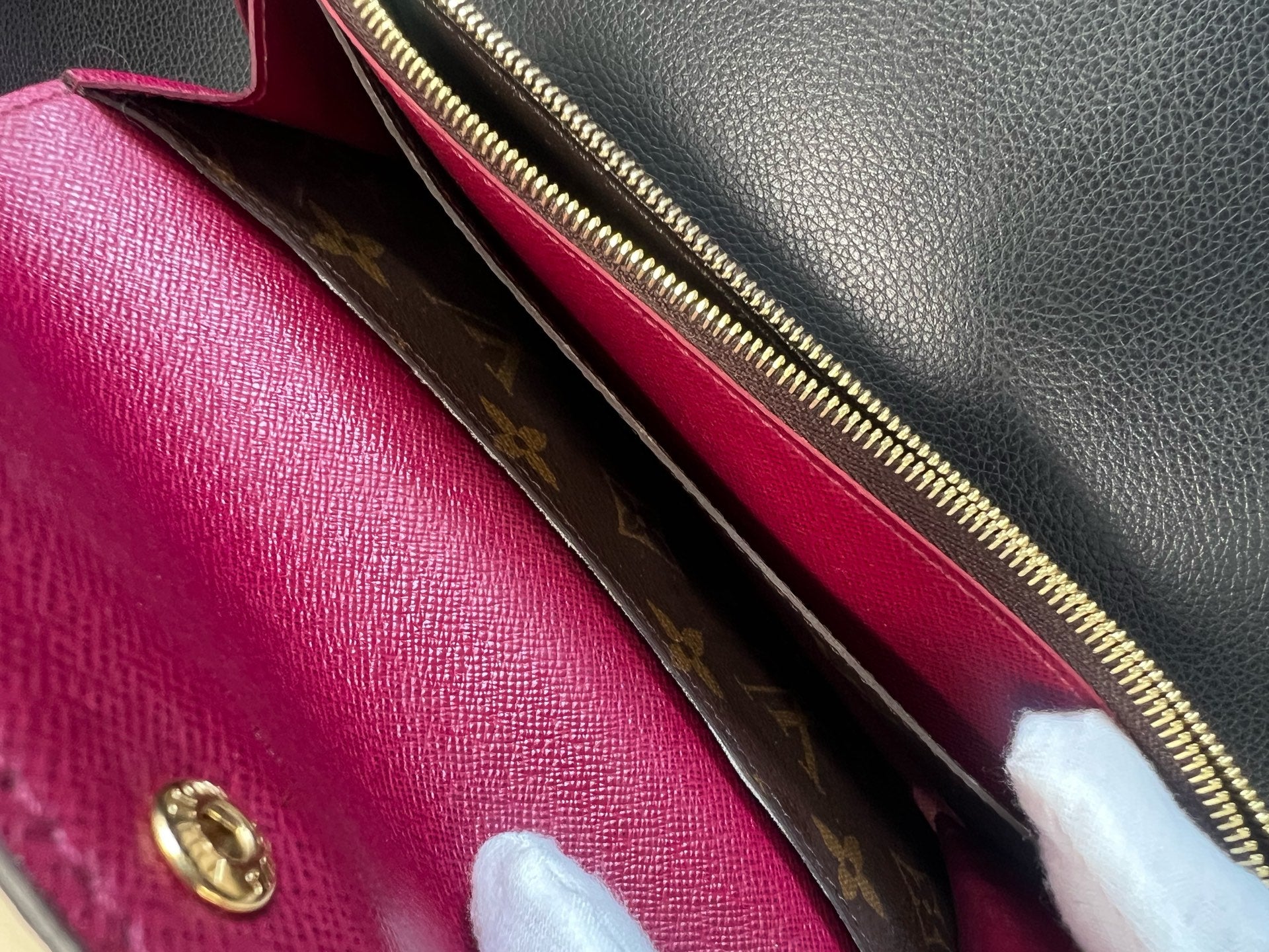 Louis Vuitton Red M41943
