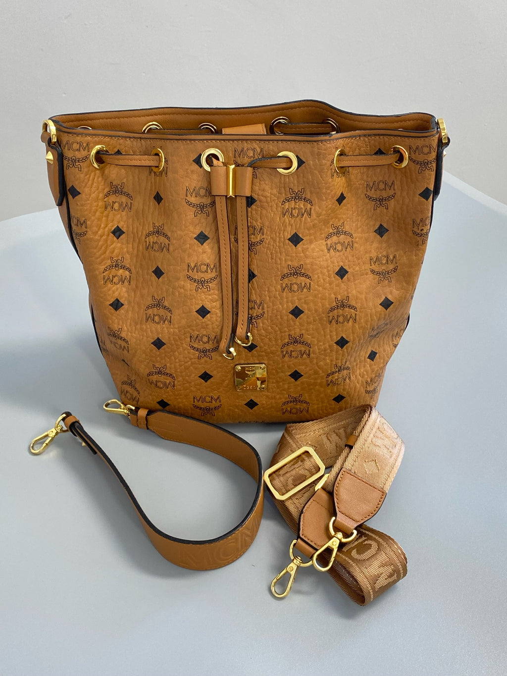 MCM Metal Gold Bucket & Drawstring Bag MWDAASE01CO001