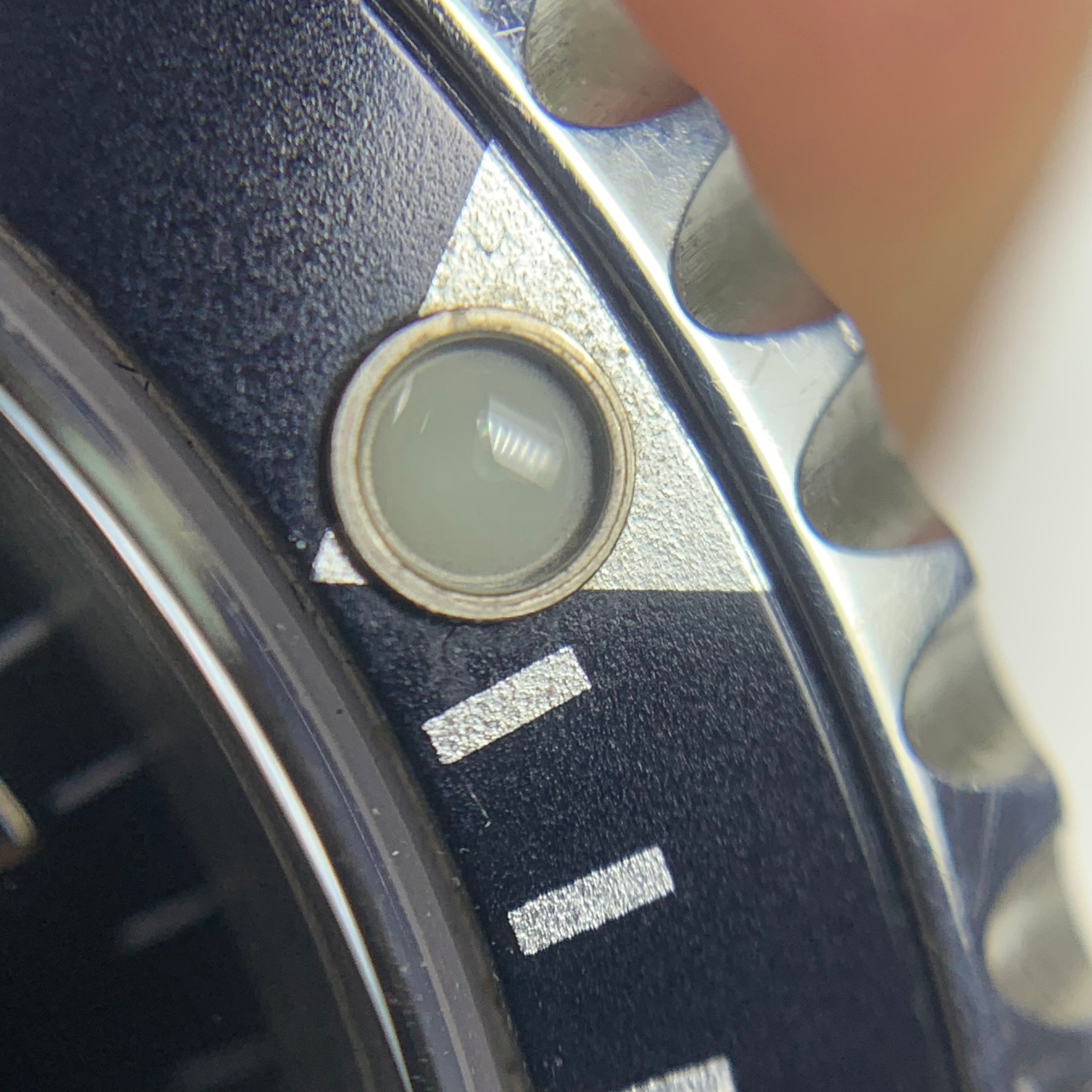 Rolex Submariner model 40 millimeters 14060M