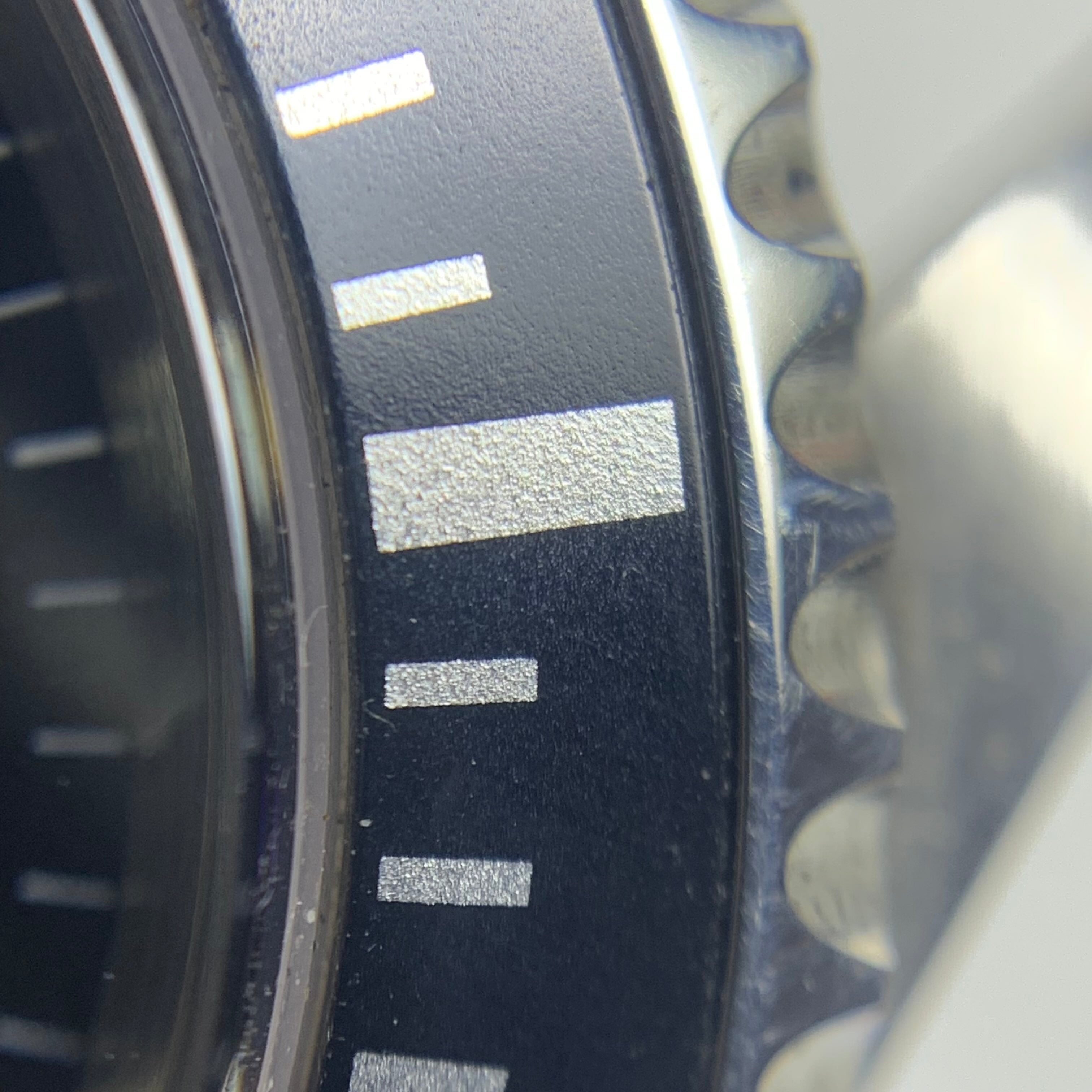 Rolex Submariner model 40 millimeters 14060M