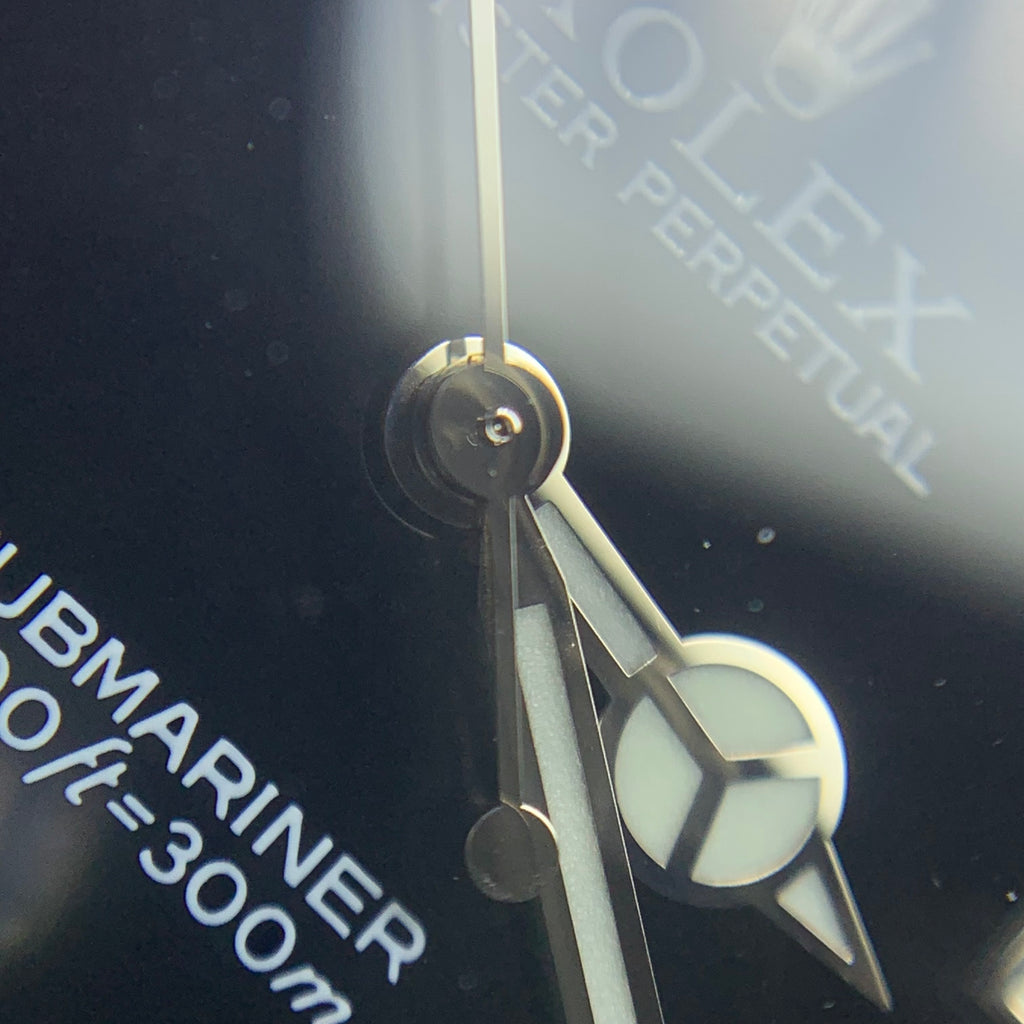 Rolex Submariner model 40 millimeters 14060M