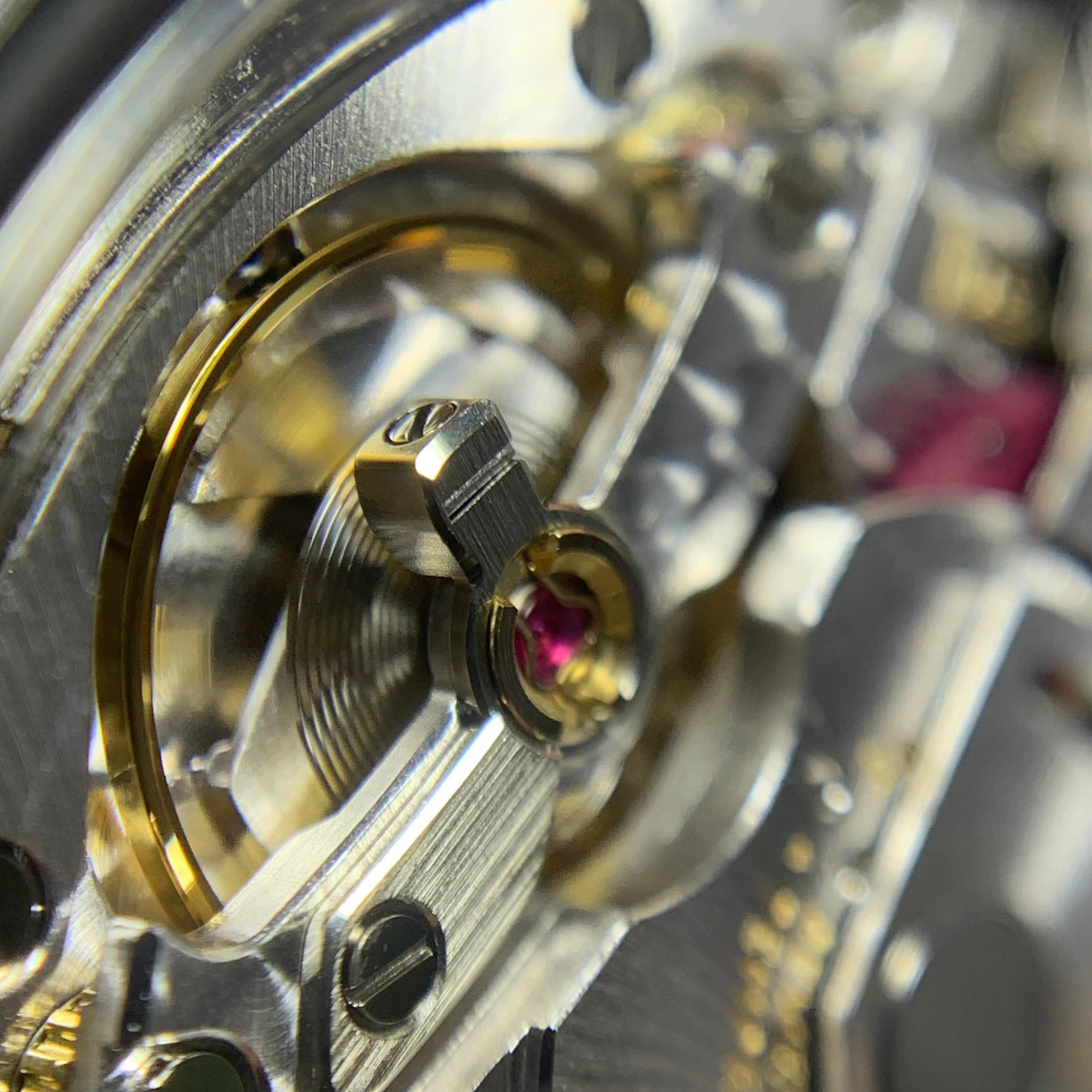 Rolex Submariner model 40 millimeters 14060M