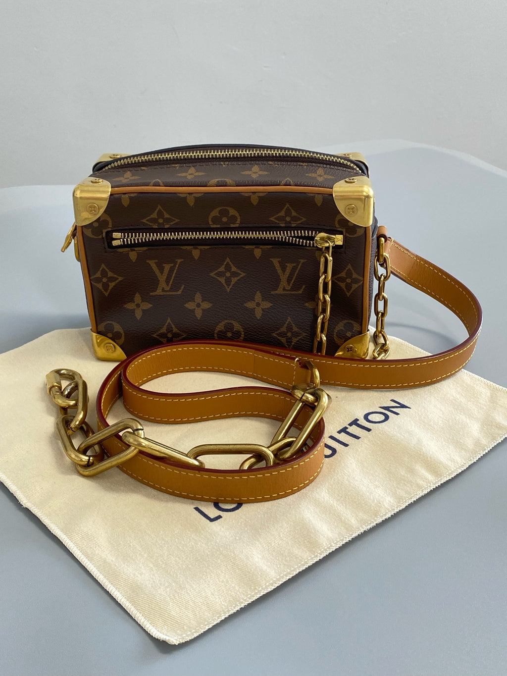 Louis Vuitton Metal M68906