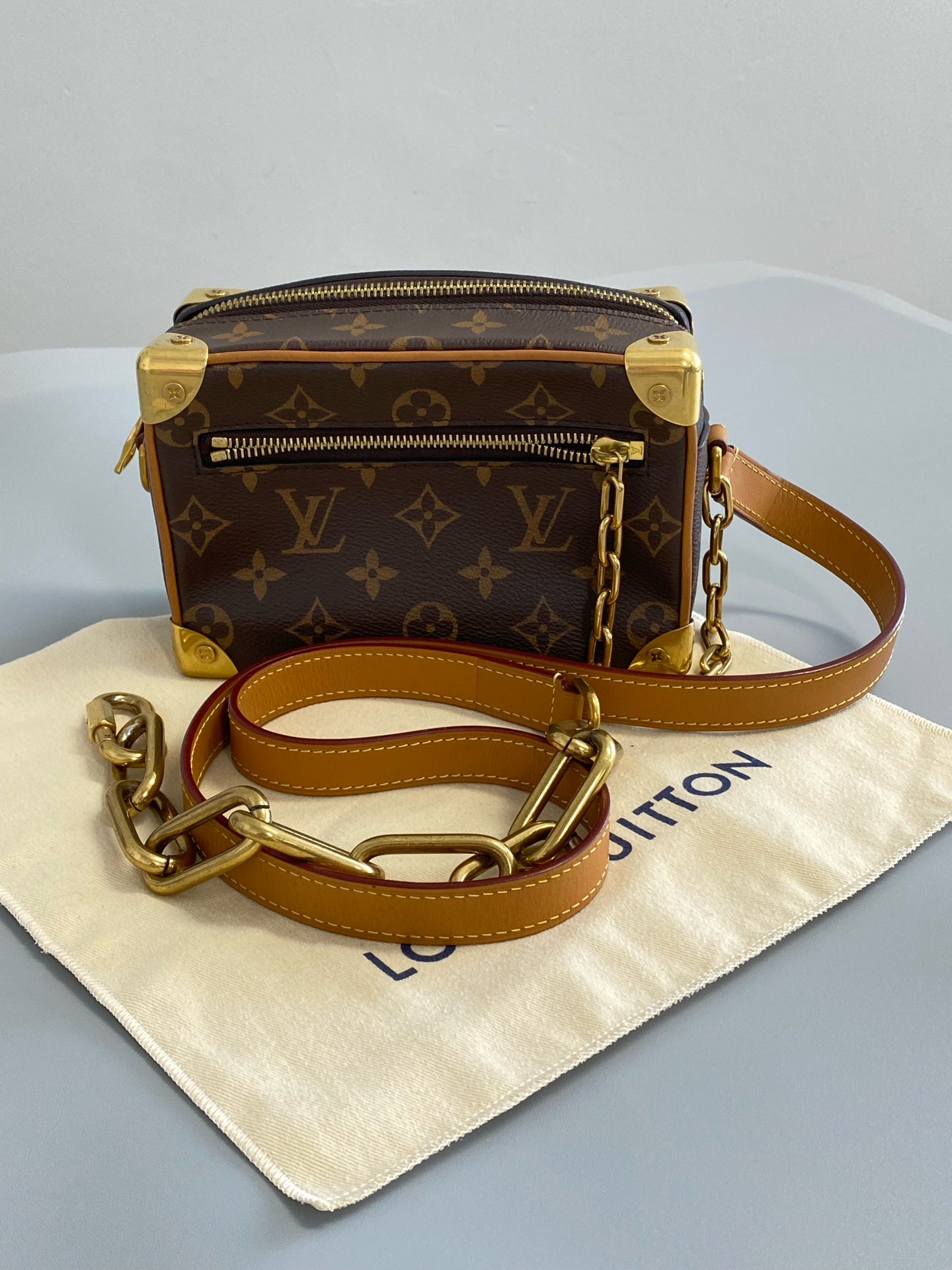 Louis Vuitton Metal M68906