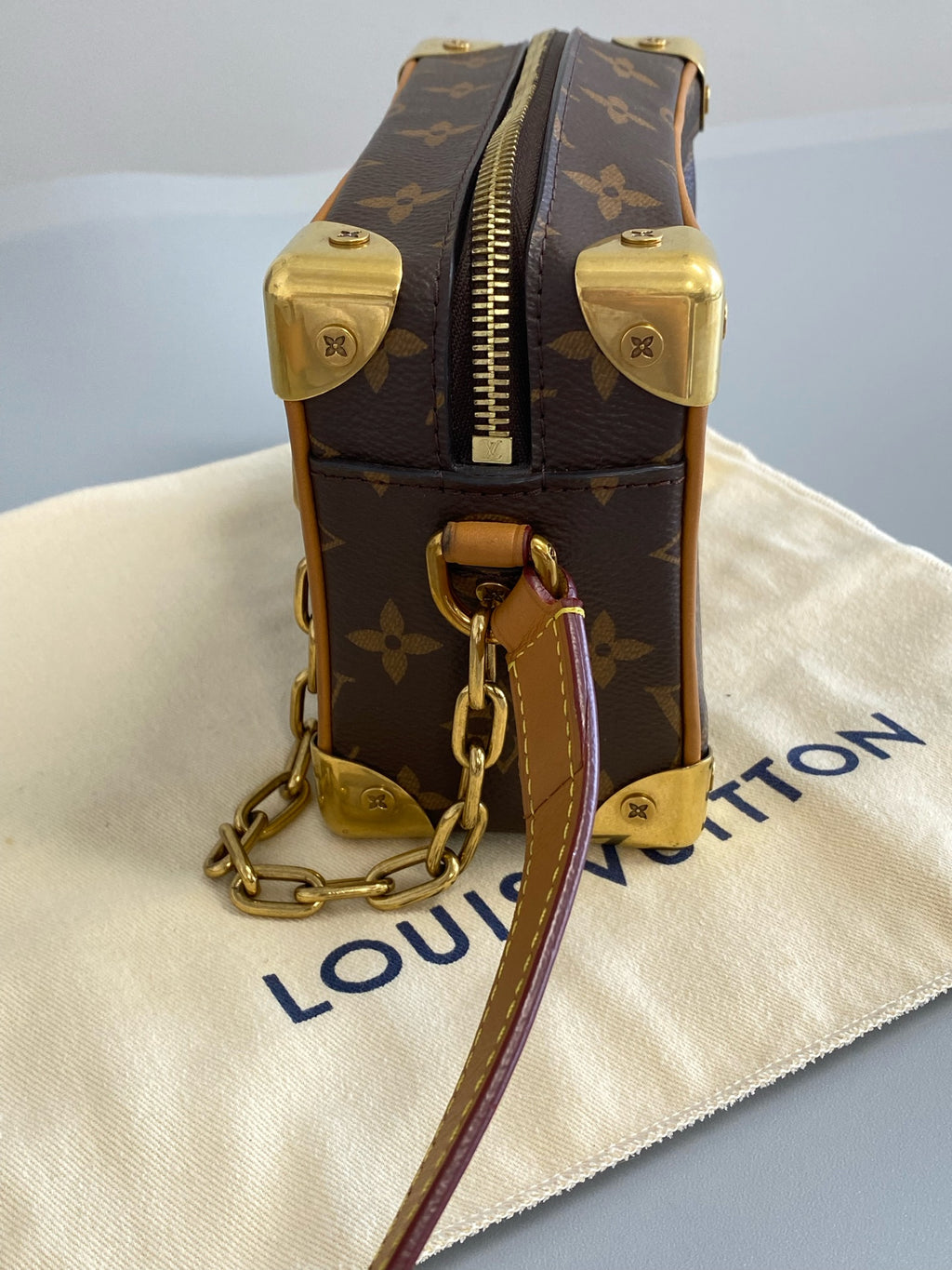 Louis Vuitton Metal M68906